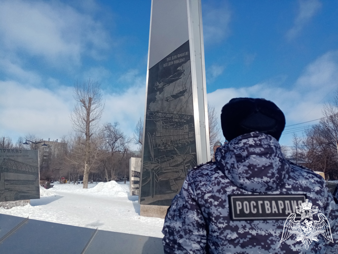 Саратовские сотрудники Росгвардии приняли участие в акции «Росгвардия гид»