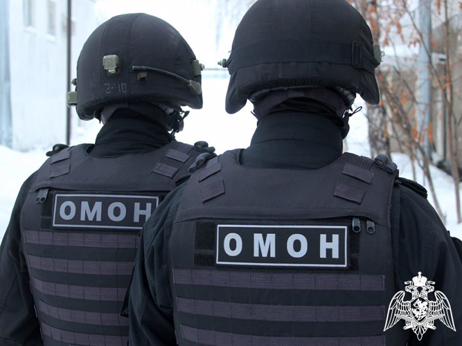 В Саратовской области при содействии ОМОН задержаны подозреваемые в незаконном обороте наркотиков и легализации преступного дохода
