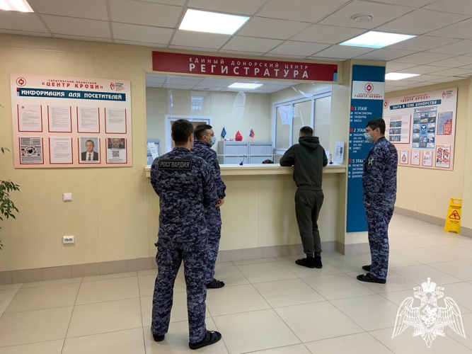 Саратовские сотрудники Росгвардии поддержали ведомственную акцию «От сердца к сердцу»