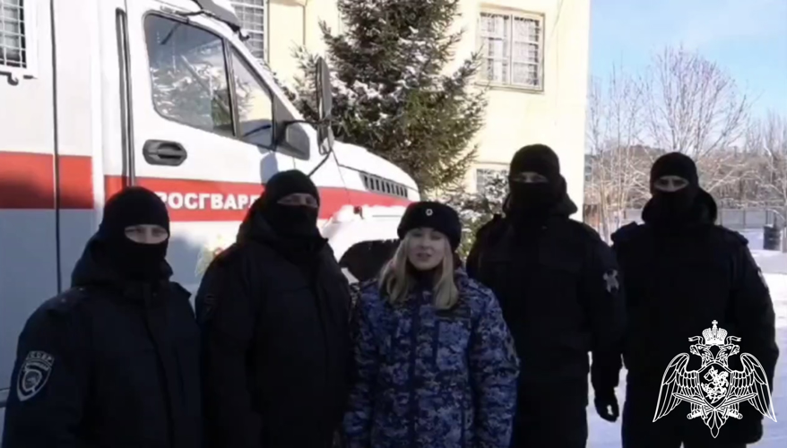 В Саратове сотрудники Управления Росгвардии по Саратовской области приняли участие в межведомственном поздравлении с Днем защитника Отечества
