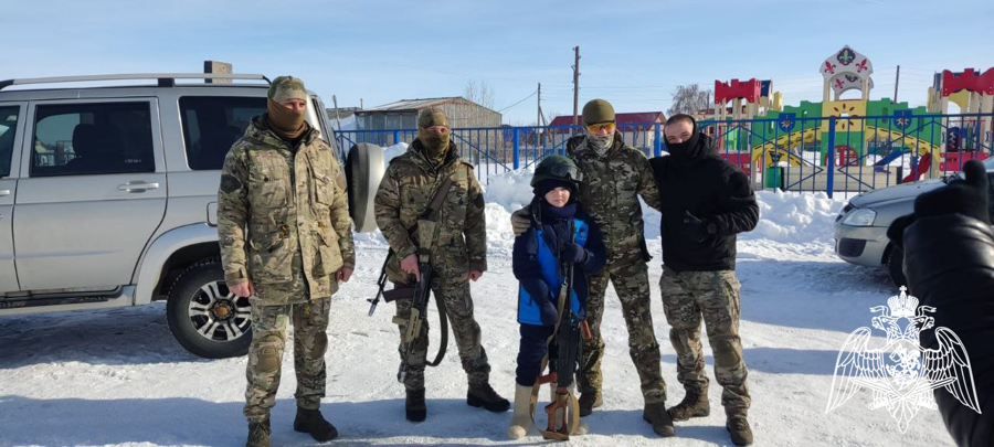 В Саратовской области сотрудники Росгвардии приняли участие в проведении военно-спортивной игры «Зарница»