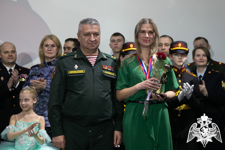 Саратовские росгвардейцы стали победителями окружного этапа смотра-конкурса самодеятельного художественного творчества Росгвардии «Солдаты антитеррора»