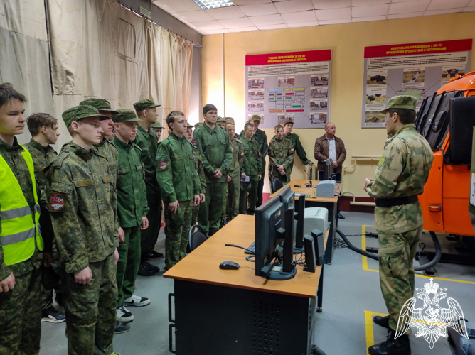 В Саратовском военном ордена Жукова Краснознаменном институте войск национальной гвардии Российской Федерации прошел День открытых дверей