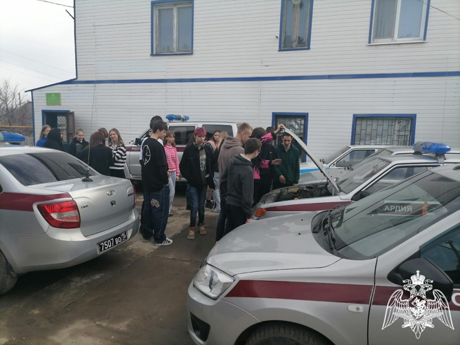 В городе Пугачеве сотрудники Росгвардии провели день открытых дверей для студентов 