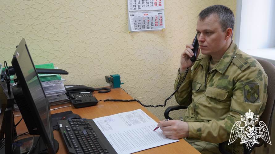 В Управлении Росгвардии по Саратовской области открыта «горячая линия» по вопросам заключения контракта на военную службу