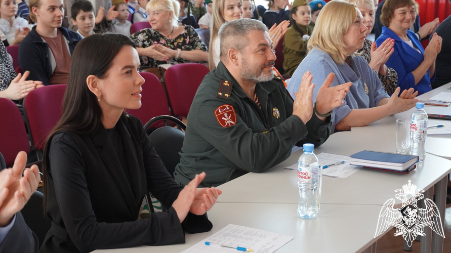 В Саратове сотрудники Росгвардии стали членами жюри на фестивале-конкурсе патриотической песни