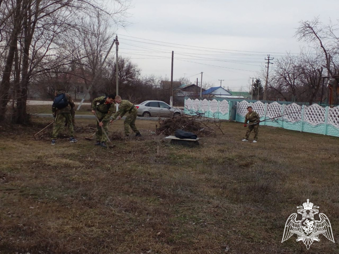 В Саратове воспитанники «Гвардейской смены» присоединились к акции «Добрые дела с Росгвардией»
