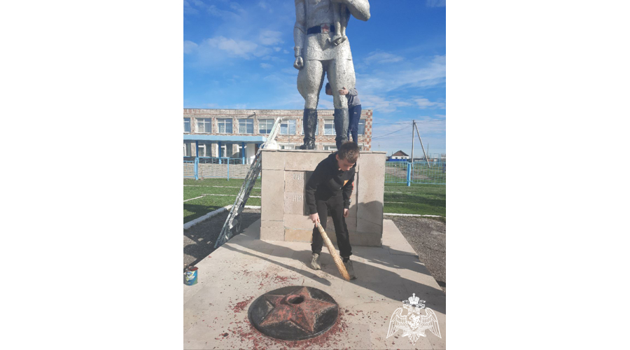 В Саратовской области воспитанники «Гвардейской смены» приняли участие во Всероссийском субботнике
