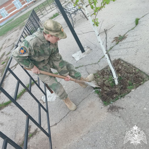 В Саратовской области воспитанники «Гвардейской смены» продолжают принимать участие в акции «Добрые дела с Росгвардией»