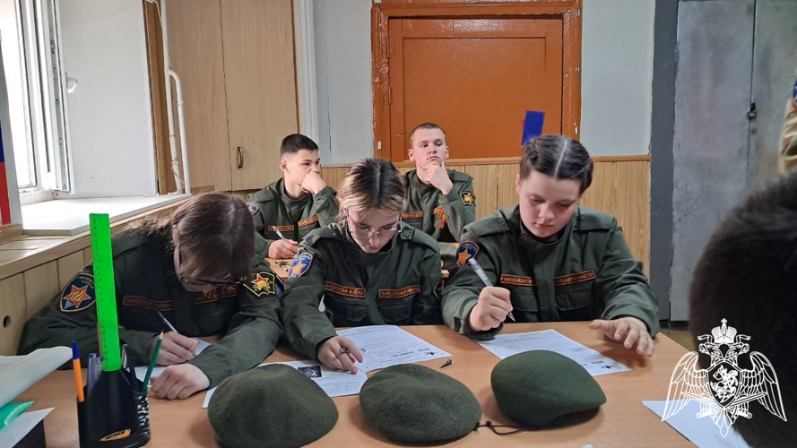 В Саратовской области воспитанники «Гвардейской смены приняли участие во Всероссийской акции «Диктант Победы»