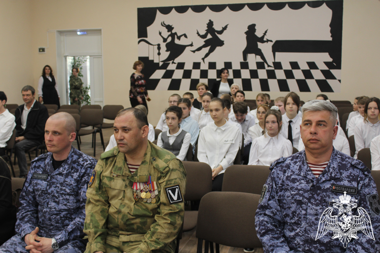 В Саратове состоялось открытие новой группы детско-юношеского военно-патриотического движения «Гвардейская смена»