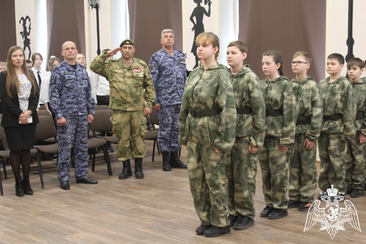 В Саратове состоялось открытие новой группы детско-юношеского военно-патриотического движения «Гвардейская смена»