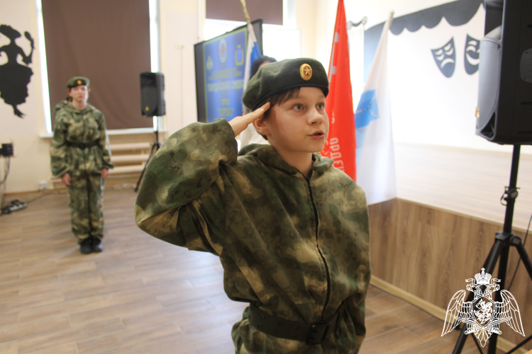 В Саратове состоялось открытие новой группы детско-юношеского военно-патриотического движения «Гвардейская смена»