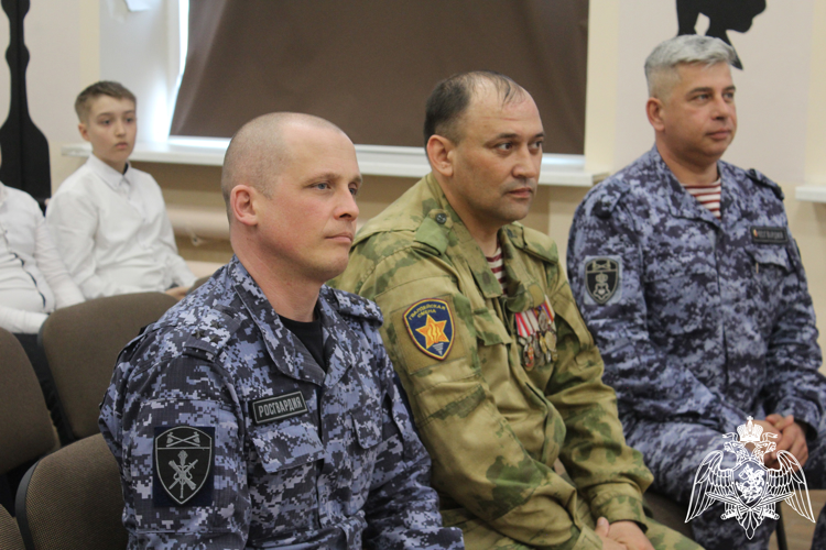 В Саратове состоялось открытие новой группы детско-юношеского военно-патриотического движения «Гвардейская смена»