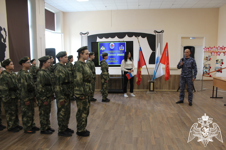 В Саратове состоялось открытие новой группы детско-юношеского военно-патриотического движения «Гвардейская смена»