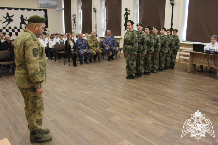 В Саратове состоялось открытие новой группы детско-юношеского военно-патриотического движения «Гвардейская смена»