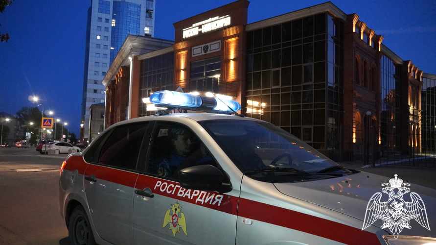 В Саратове сотрудники Росгвардии обеспечили общественный порядок в период проведения Международной акции «Ночь музеев»