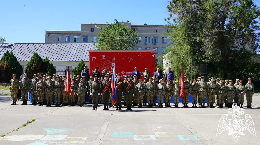 Военно-спортивная игра «Гвардейская тропа» с воспитанниками «Гвардейской смены» стартовала в Саратовской области