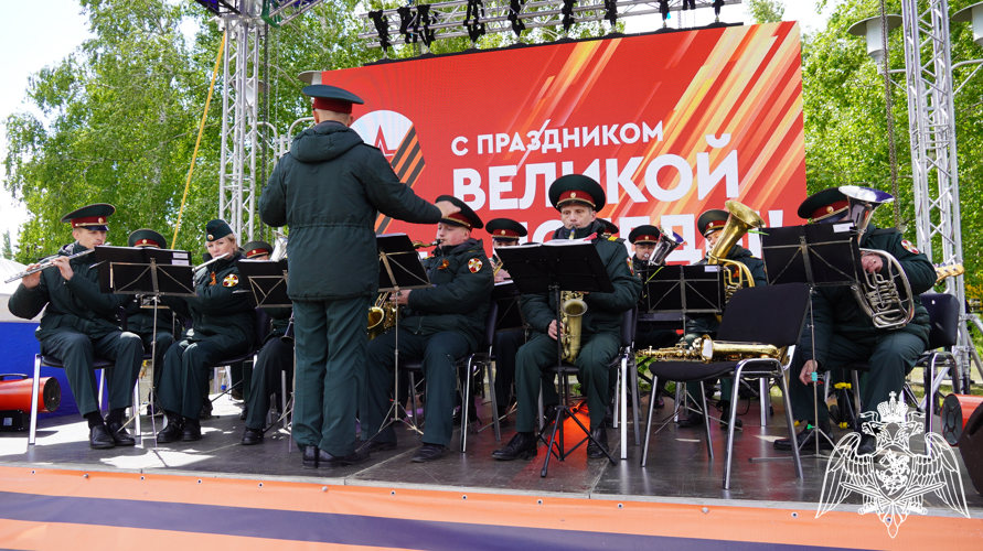 В Саратове руководство территориального Управления приняло участие в церемонии возложении цветов к Вечному огню в парке Победы