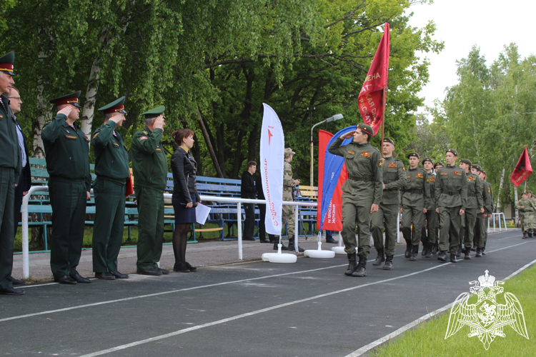 Военнослужащие и сотрудники Росгвардии приняли участие в открытии Всероссийской военно-патриотической игре «Зарница 2.0» в Саратове