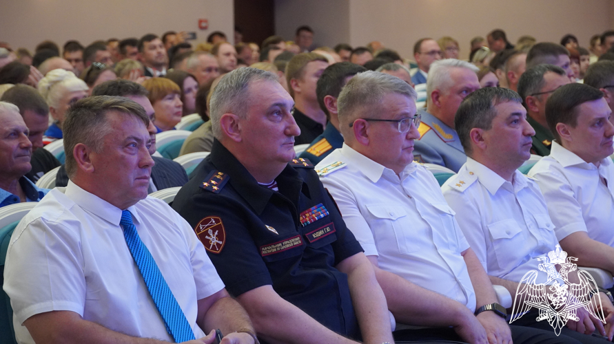 Росгвардейцы приняли участие в торжественном мероприятии приуроченном Дню России 