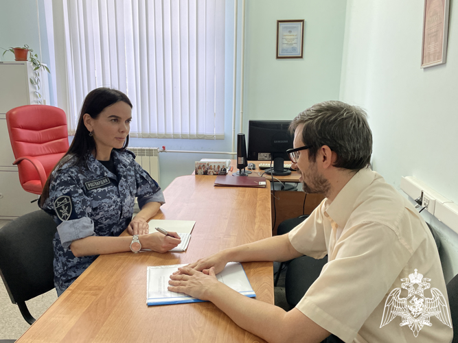 Сотрудники Управления Росгвардии по Саратовской области приняли участие в «круглом столе», посвященном Дню дружбы и единения славян