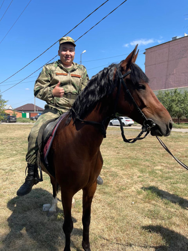 Урок  верховой езды  провели для  воспитанников «Гвардейской смены» в Саратовской области