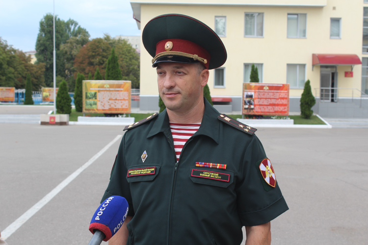 В Саратовской области офицеры Росгвардии отмечают профессиональный праздник