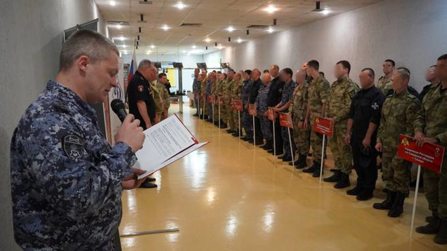 Чемпионат Приволжского округа войск национальной гвардии Российской Федерации по летнему офицерскому троеборью стартовал в Саратове