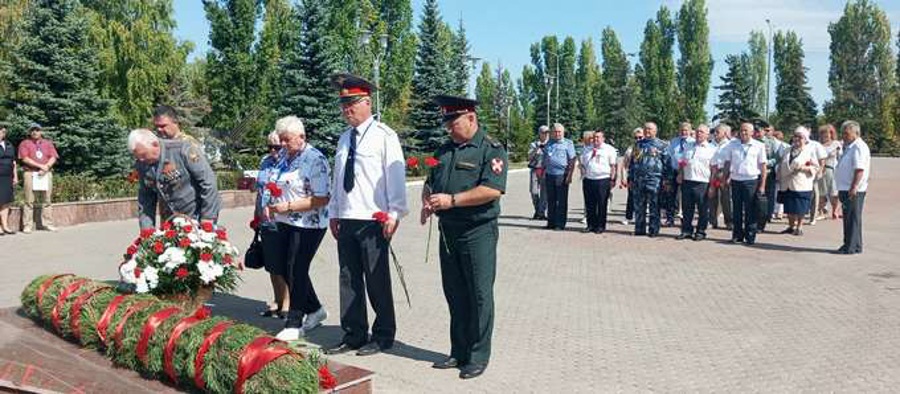 Ветераны правоохранительных органов с Урала посетили Саратов