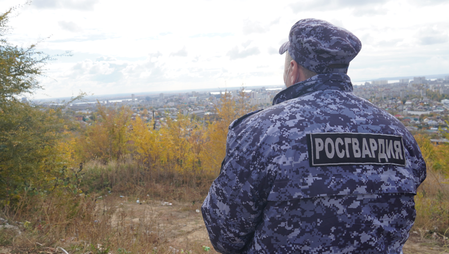 В Балашове сотрудники Росгвардии «по горячим следам» задержали дебошира, повредившего чужое имущество