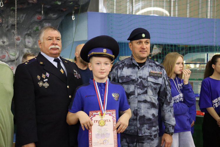 В Саратове состоялись масштабные соревнования, посвящённые Дню образования специальных подразделений СОБР и ОМОН Росгвардии