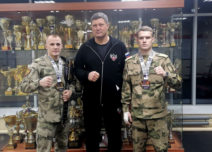 «Чемпионский вызов». Курсанты Саратовского военного института Росгвардии встретились с легендой бокса Алексеем Лезиным