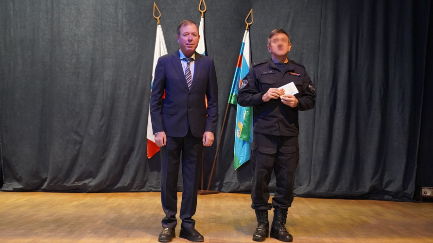 В Саратове представители Приволжской железной дороги наградили лучших сотрудников транспортного ОМОН «Атлант»