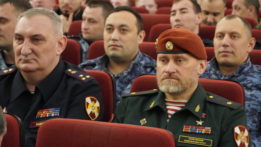 В Саратовском военном институте состоялся праздничный концерт, посвященный дню войск национальной гвардии Российской Федерации