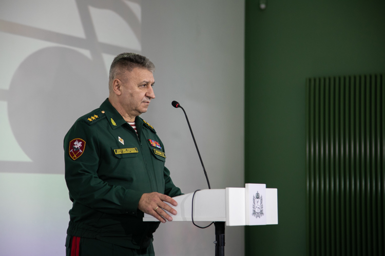 Сотрудник саратовского СОБР «Волкодав» одержал победу в окружном этапе  конкурса «Солдаты антитеррора»