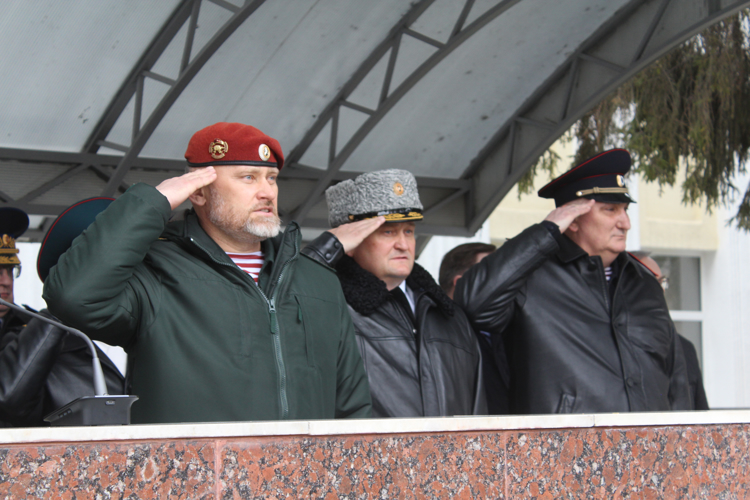 В Саратовском военном институте состоялся праздничный концерт, посвященный дню войск национальной гвардии Российской Федерации