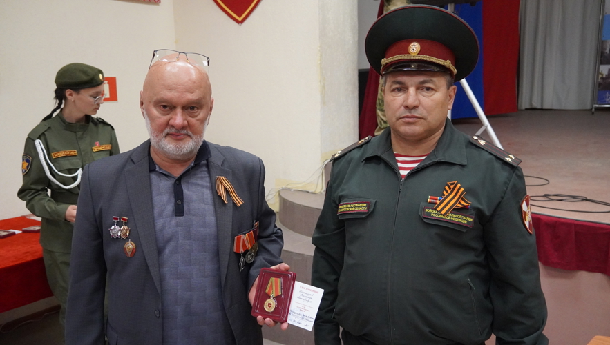 В Саратове прошло торжественное мероприятие по случаю годовщины со дня образования 360 учебного полка войск национальной гвардии Российской Федерации