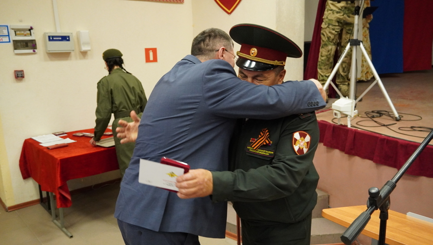В Саратове прошло торжественное мероприятие по случаю годовщины со дня образования 360 учебного полка войск национальной гвардии Российской Федерации