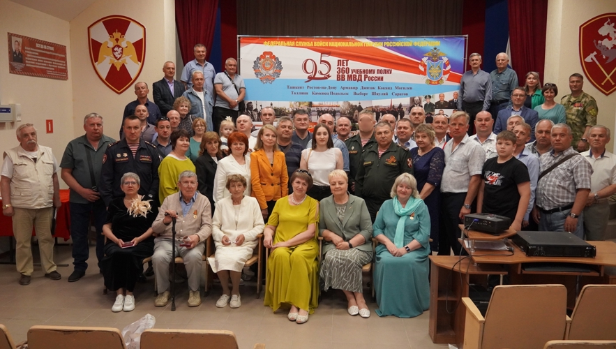 В Саратове прошло торжественное мероприятие по случаю годовщины со дня образования 360 учебного полка войск национальной гвардии Российской Федерации