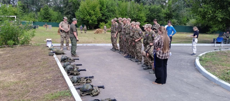 Воспитанники «Гвардейской смены» из Саратова стали призерами в окружном этапе военно-патриотической игры «Зарница 2.0»