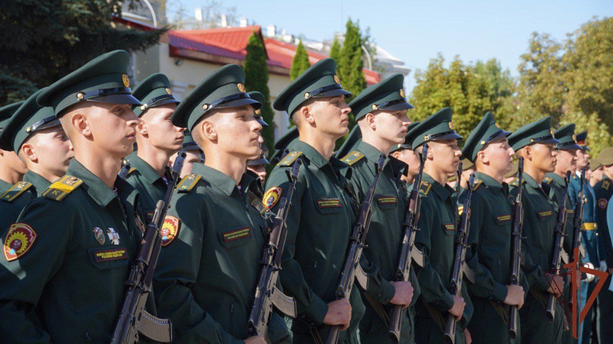 В Саратовском военном институте Росгвардии состоялась торжественная церемония принятия присяги