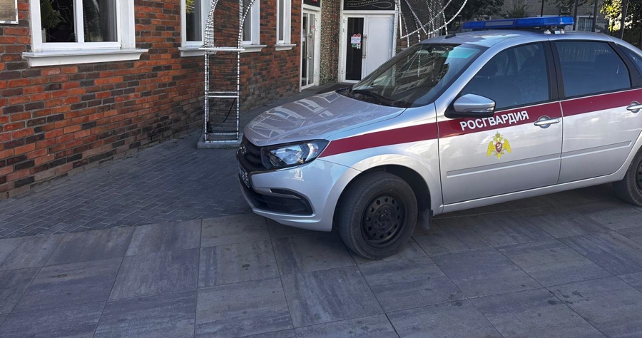 В г. Вольске Саратовской области сотрудники Росгвардии задержали шумного постояльца гостиницы, нарушавшего общественный порядок