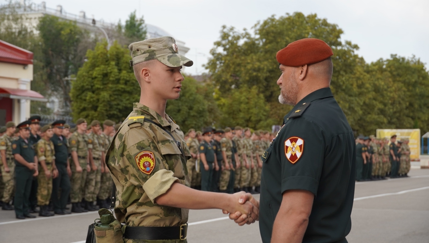 В Саратовском военном институте Росгвардии прошло торжественное мероприятие, посвященное началу нового учебного года