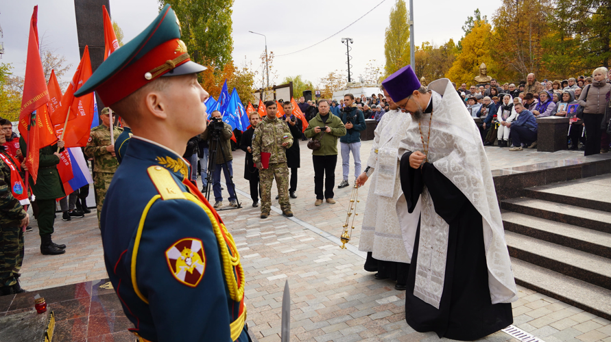 В Саратове росгвардейцы почтили память бойцов, погибших в ходе специальной военной операции
