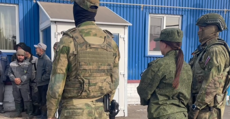 При силовой поддержке спецназа Росгвардии прошли рейды по соблюдению миграционного законодательства в Саратове