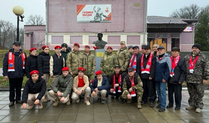 В Саратовской области военнослужащие Росгвардии приняли участие в организации Первенства по футболу памяти Героя России Александра Потапова
