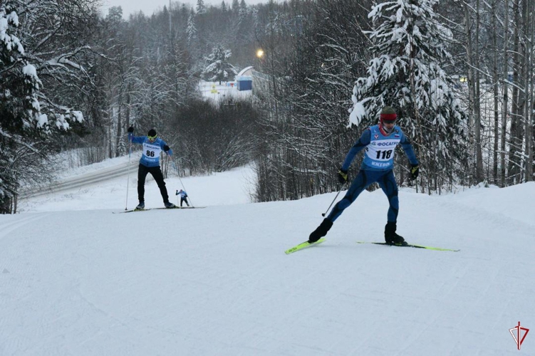 Саратовские росгвардейцы стали золотыми призерами Чемпионата Приволжского округа Росгвардии по служебному двоеборью 