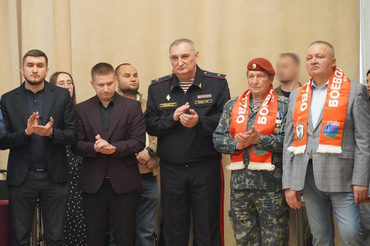 В единстве спорта и памяти: В Саратове состоялся турнир по комплексному единоборству, посвященный памяти сотрудников Росгвардии, героически погибших в ходе проведения специальной военной операции.