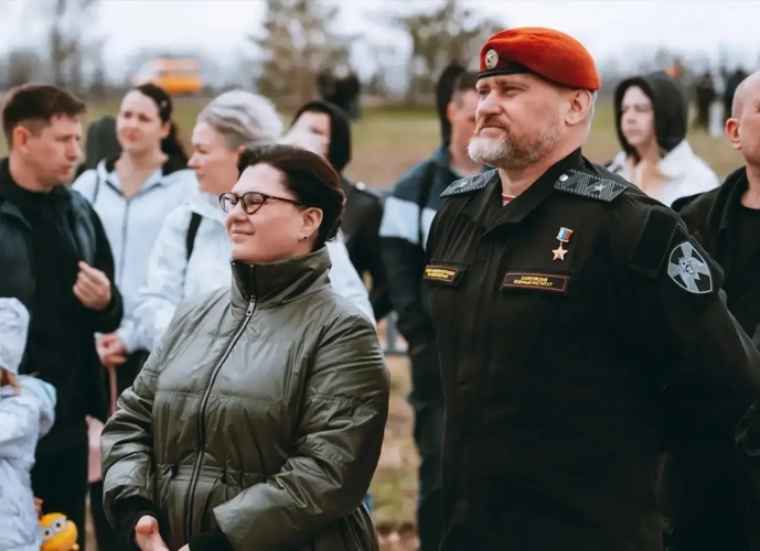 "Космическая симфония любви". В День космонавтики в Парке покорителей космоса прошла церемония бракосочетания